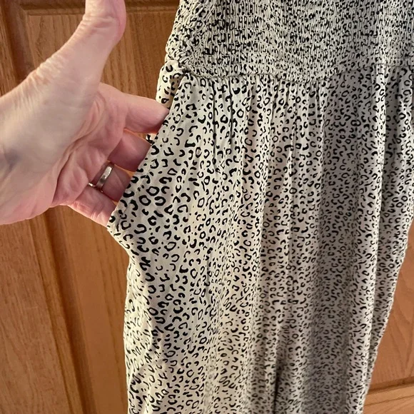 Jessica Simpson Cream and Black Patterned Jumpsuit - Picture 4 of 8